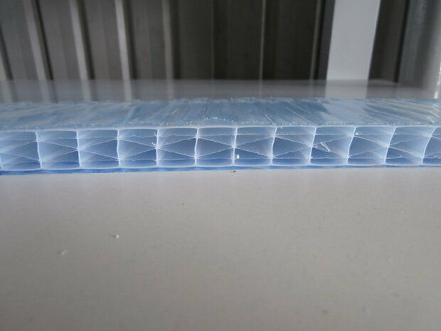Polycarbonaat platen 16 mm dik vanaf € 20,- per meter. 