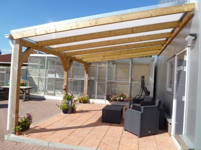 Bovenbouw dak polycarbonaat (12m breed en 2,5m diep) - Helder(lichtdoorlatend 75%)